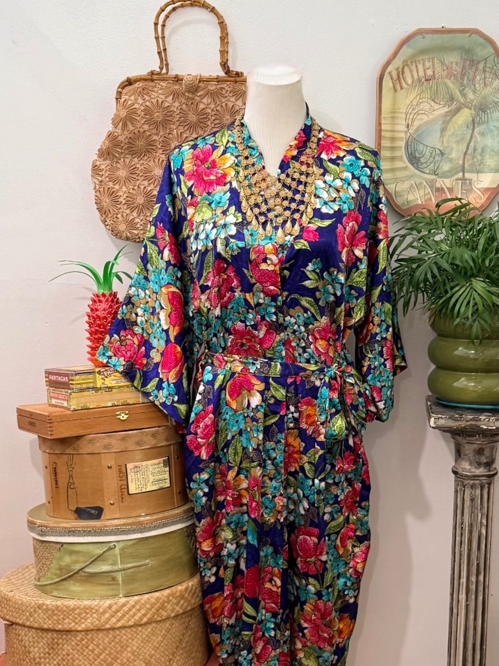 Vintage 90s California Dynasty Floral Satin Kimono Robe. Boudoir Glamor!